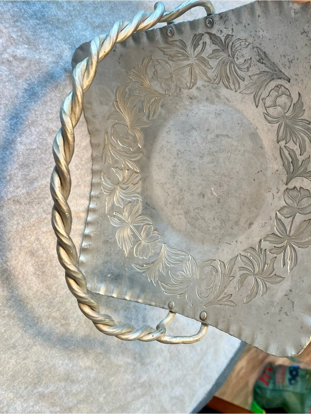 Hand forged Vintage Everlast Decorative Twisted-Handle Metal Basket - silver